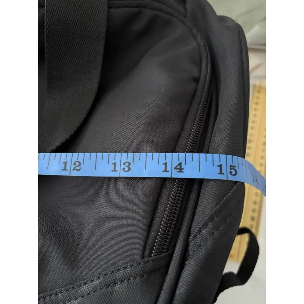 Excellent Nike Brasilia Sm/Md Black Duffle Bag Shoe Compartment Zip Closure